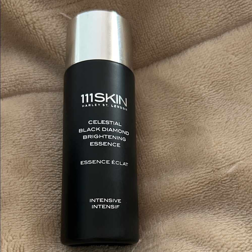 111SKIN Celestial Black Diamond Essence with Silver Cap